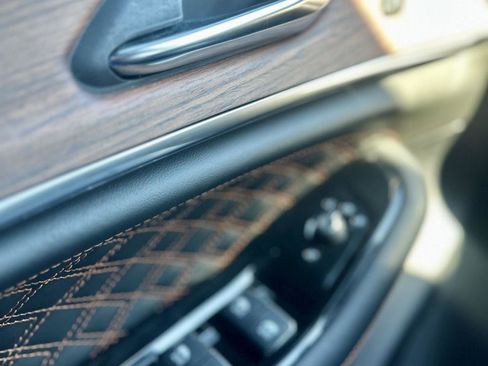 Used 2024 Jeep Grand Cherokee L Summit w/ High Altitude Package image 21