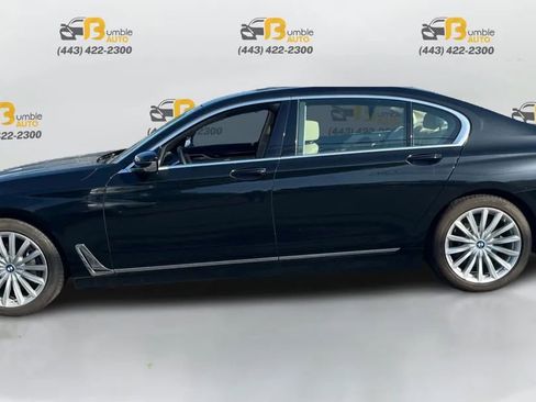Used 2017 BMW 740i xDrive 740i xDrive Sedan 4D image 8