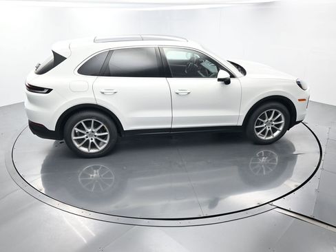Certified 2024 Porsche Cayenne image 37