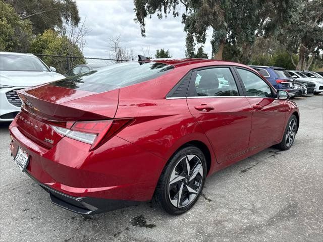 Used 2023 Hyundai Elantra Limited FWD image 3