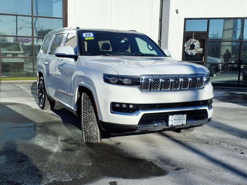 Used 2022 Jeep Grand Wagoneer Series III image 3