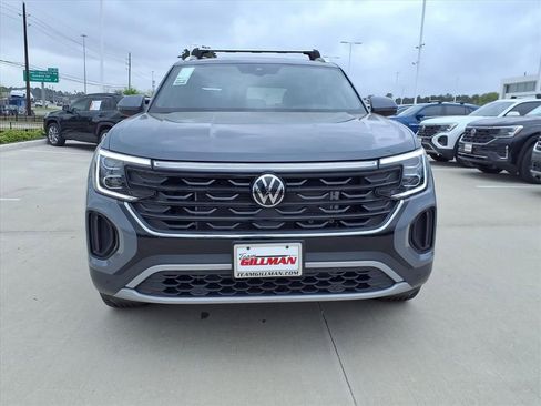 New 2026 Volkswagen Atlas Cross Sport SE FWD image 3