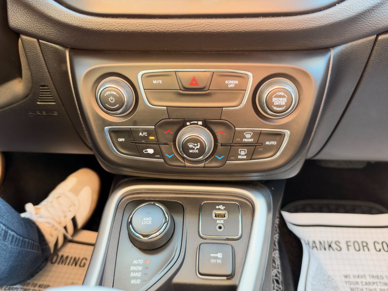 Used 2018 Jeep Compass Latitude w/ Popular Equipment Group AWD/4WD image 63