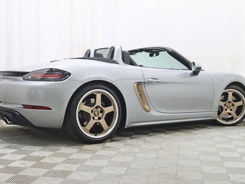 Used 2022 Porsche 718 Boxster RWD image 10