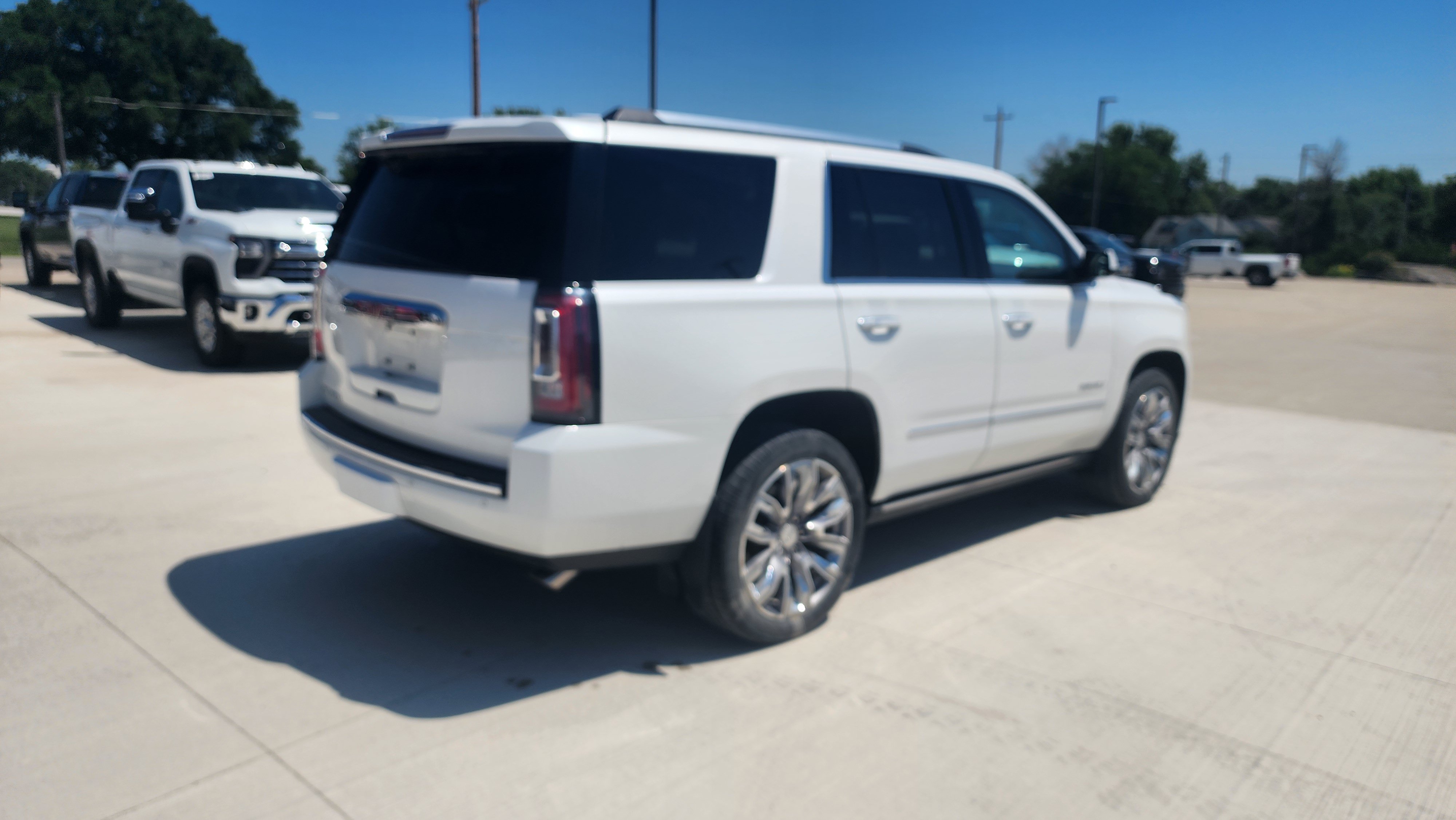 Used 2019 GMC Yukon Denali w/ Denali Ultimate Package AWD/4WD image 5