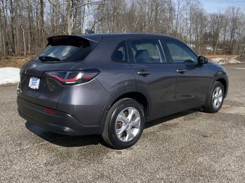 Used 2023 Honda HR-V LX image 9