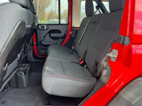 Used 2025 Jeep Wrangler Unlimited Rubicon image 26