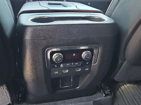 Used 2024 GMC Yukon XL Denali Ultimate AWD/4WD image 22