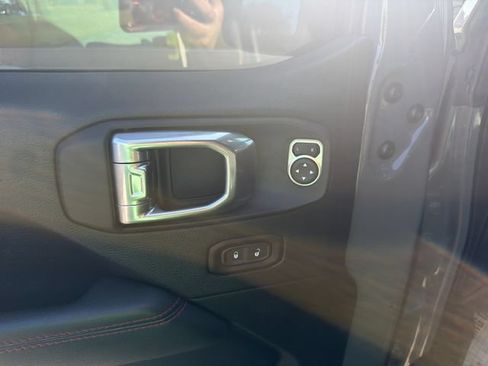 Used 2020 Jeep Wrangler Unlimited Rubicon AWD/4WD image 11