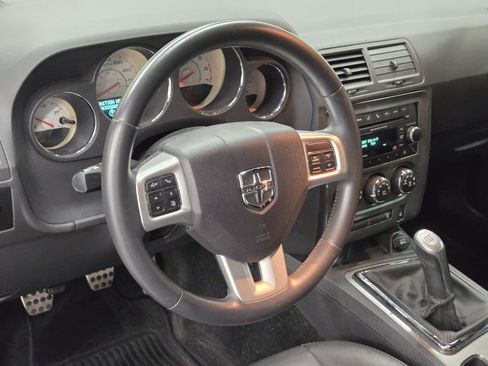 Used 2013 Dodge Challenger R/T RWD image 14