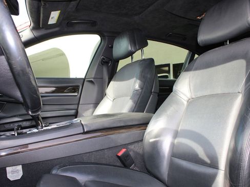 Used 2015 BMW 750Li image 12