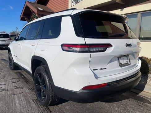 Certified 2022 Jeep Grand Cherokee L Laredo image 9