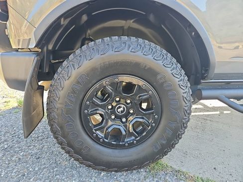 Used 2023 Ford Bronco Wildtrak AWD/4WD image 9