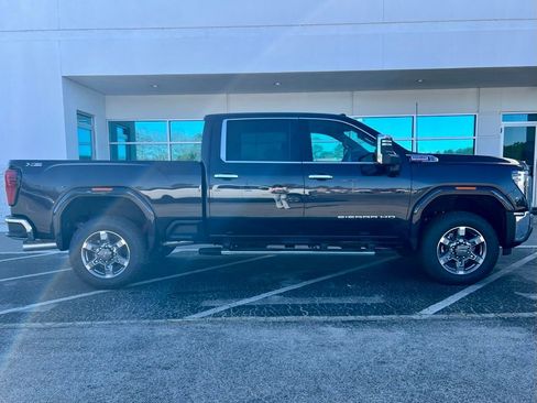 New 2026 GMC Sierra 2500 SLT w/ SLT Premium Package image 3