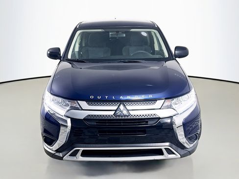 Used 2020 Mitsubishi Outlander ES FWD image 2