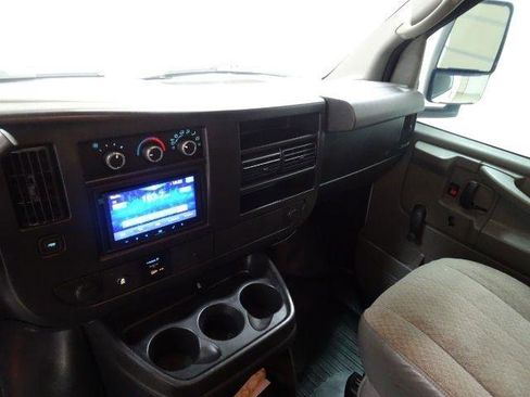 Used 2014 GMC Savana 3500 image 29