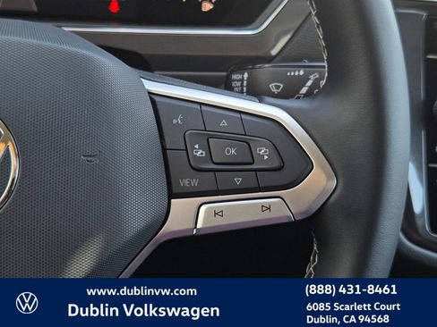 Certified 2022 Volkswagen Tiguan SE FWD image 20