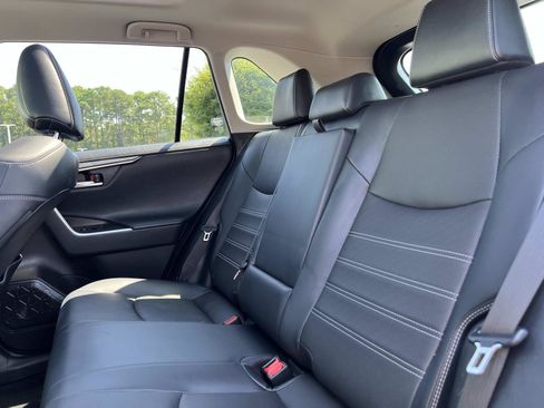 Used 2020 Toyota RAV4 Limited AWD/4WD image 13