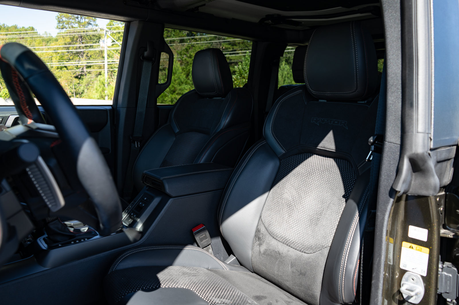 Used 2025 Ford Bronco Raptor AWD/4WD image 29