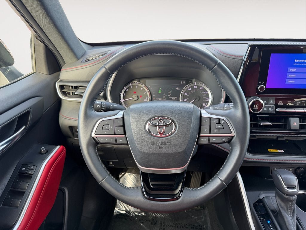 Used 2023 Toyota Highlander XSE AWD/4WD image 13