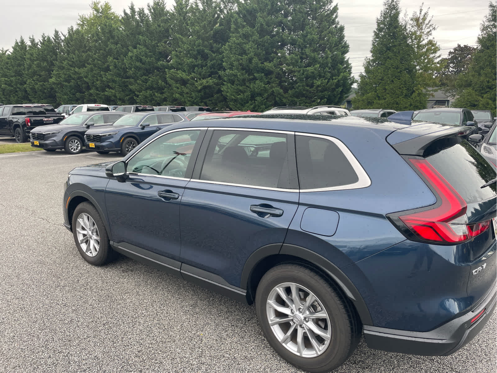 Used 2025 Honda CR-V EX-L image 2