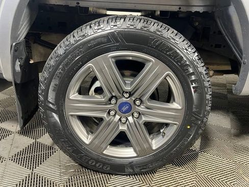 Used 2020 Ford F150 XLT w/ Equipment Group 302A Luxury AWD/4WD image 16