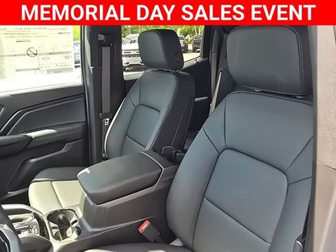 New 2025 Chevrolet Colorado LT w/ LT Convenience Package RWD image 18