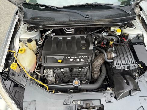 Used 2012 Chrysler 200 LX image 33