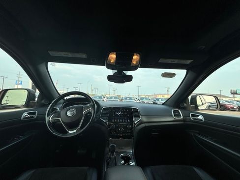 Used 2022 Jeep Grand Cherokee Laredo X AWD/4WD image 29