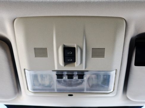 Used 2016 Land Rover LR4 HSE AWD/4WD image 21