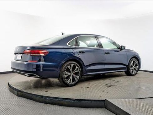 Used 2022 Volkswagen Passat 2.0T SE image 8