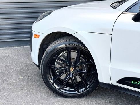 Certified 2023 Porsche Macan GTS AWD/4WD image 12