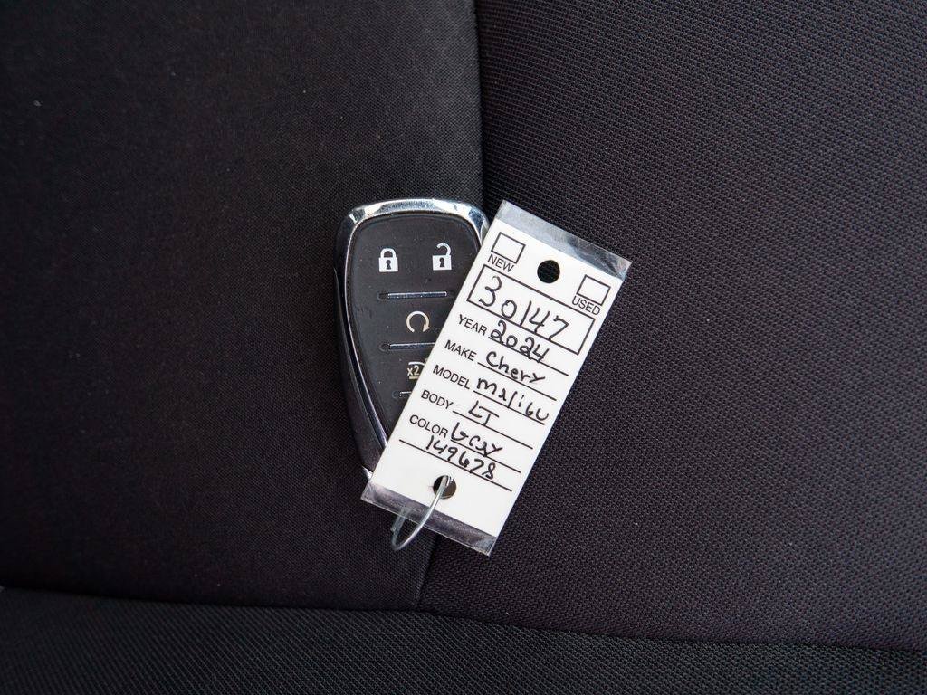 Used 2024 Chevrolet Malibu LT FWD image 31