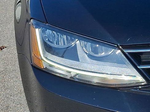 Used 2017 Volkswagen Jetta S w/ Jetta S Cold Weather Package image 9