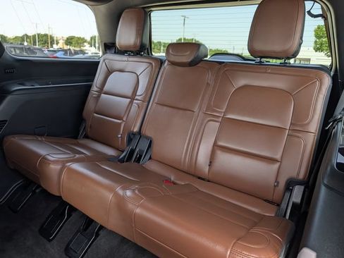 Used 2024 Lincoln Navigator Reserve AWD/4WD image 30