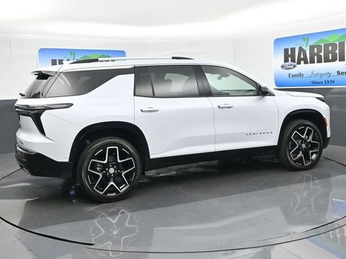 New 2026 Chevrolet Traverse High Country w/ LPO, Floor Liner Package FWD image 6