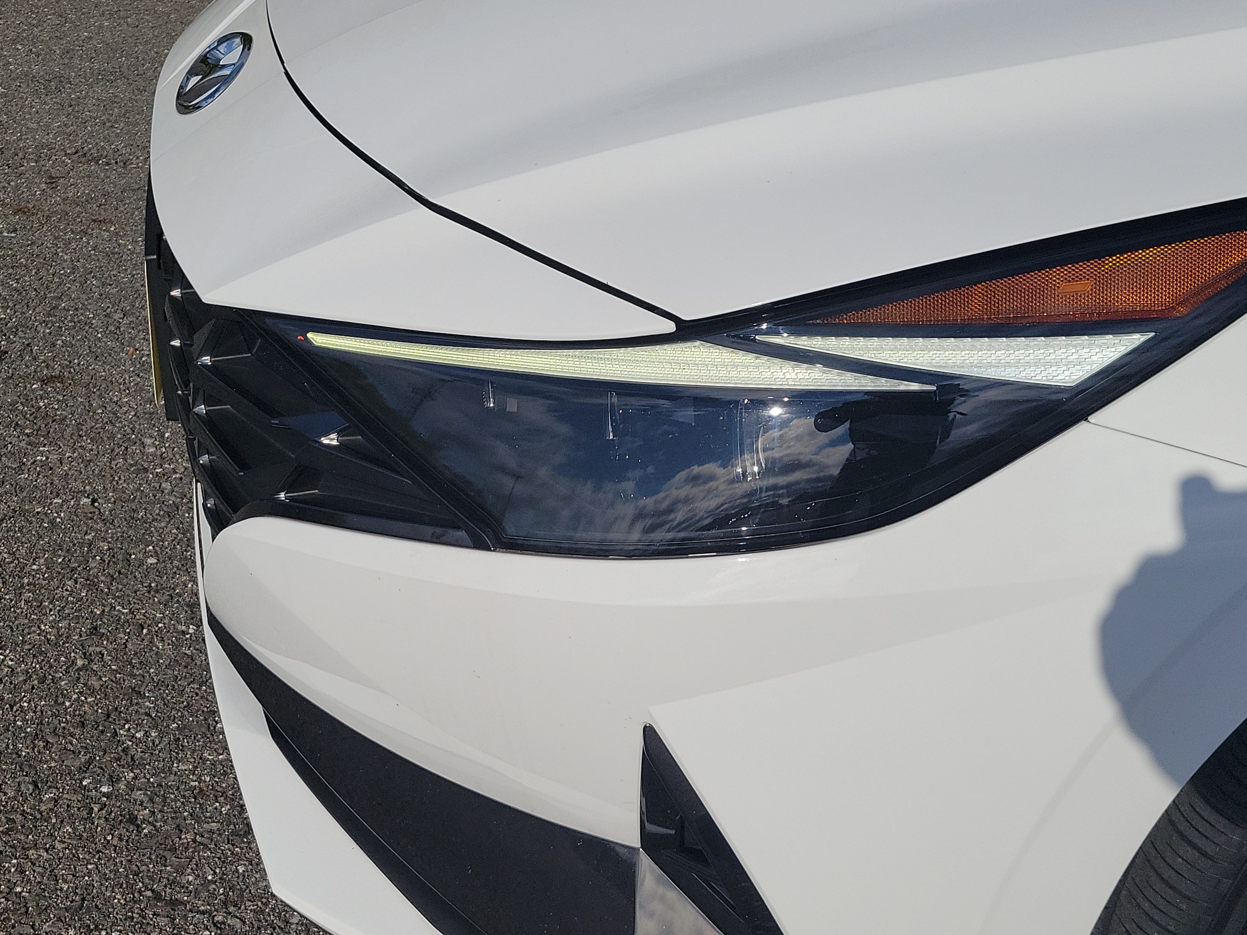 Used 2023 Hyundai Elantra Limited FWD image 9