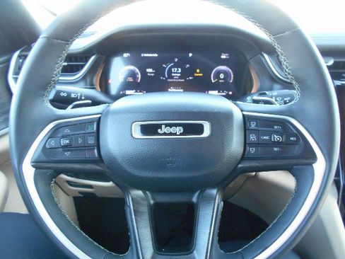Used 2024 Jeep Grand Cherokee L Limited w/ Luxury Tech Group II AWD/4WD image 9