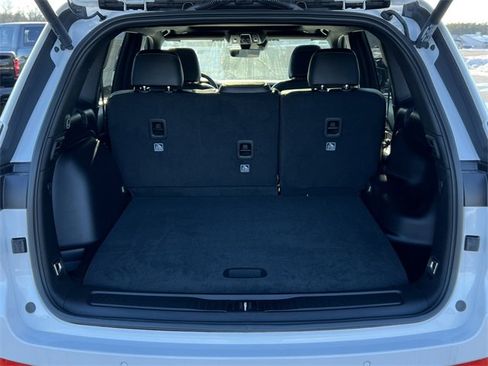 New 2025 Jeep Grand Cherokee Altitude image 35