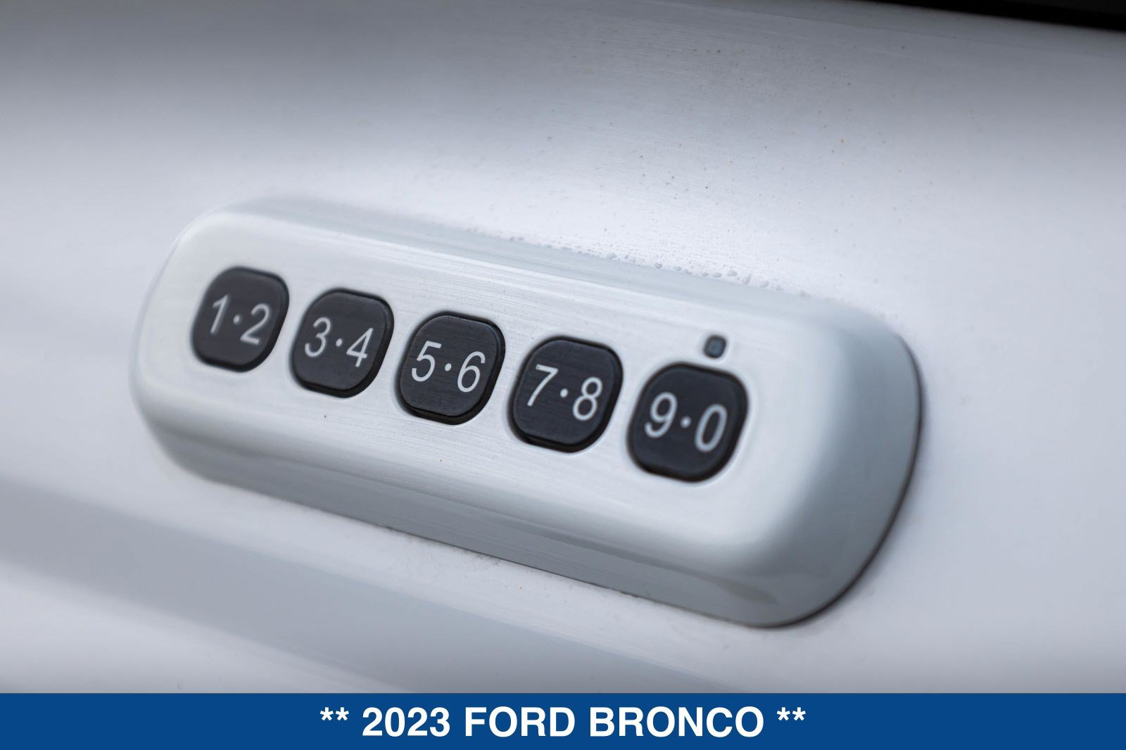 Used 2023 Ford Bronco Badlands AWD/4WD image 18
