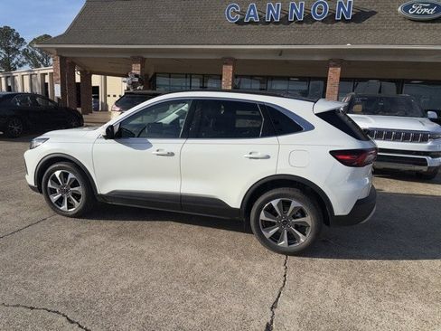 Certified 2023 Ford Escape Platinum w/ Premium Technology Package image 3