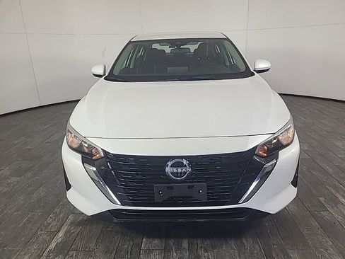 Used 2024 Nissan Sentra SV image 2