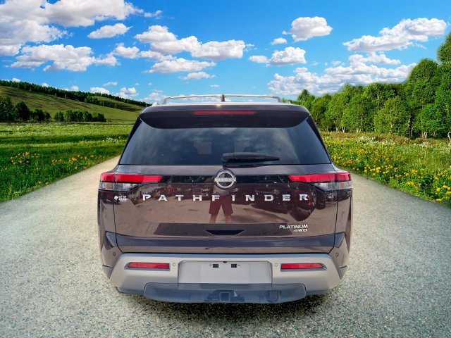 Used 2022 Nissan Pathfinder Platinum w/ Cargo Package AWD/4WD image 5