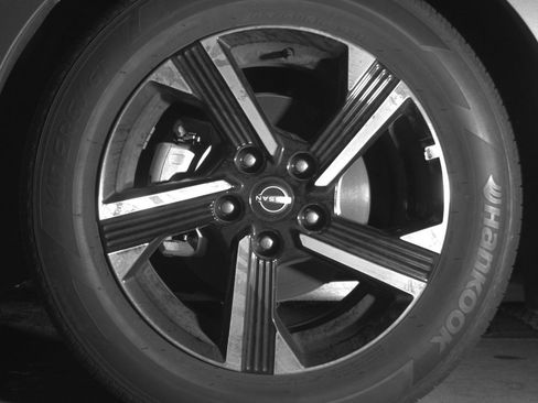 Used 2025 Nissan Sentra SV FWD image 12