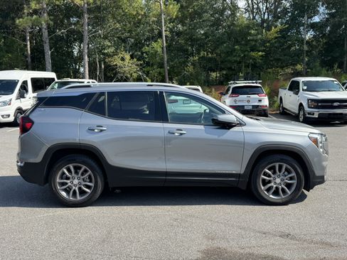 Used 2023 GMC Terrain SLT FWD image 4