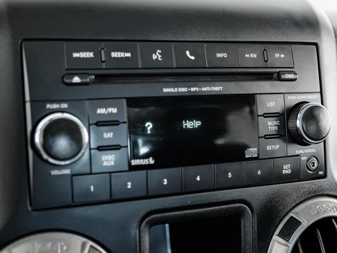 Used 2016 Jeep Wrangler Sport image 23