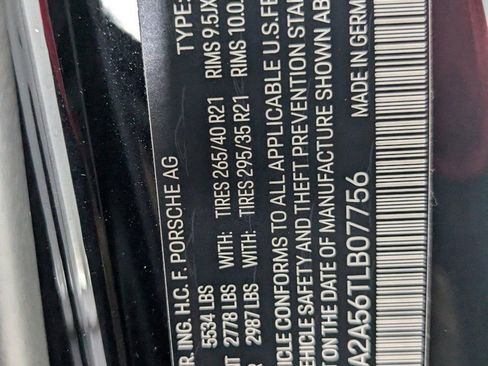 New 2026 Porsche Macan image 26