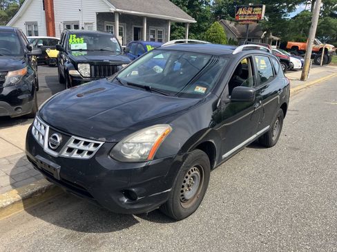 Used 2015 Nissan Rogue S w/ Convenience Package AWD/4WD image 2