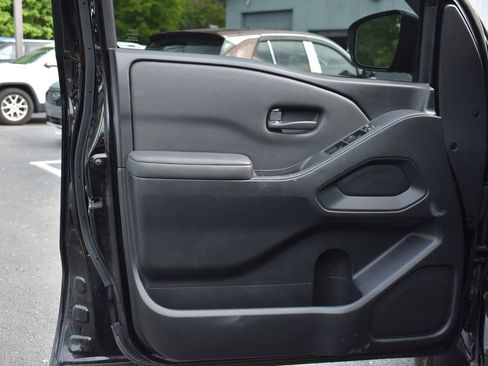 Used 2022 Nissan Frontier S w/ Technology Package RWD image 12