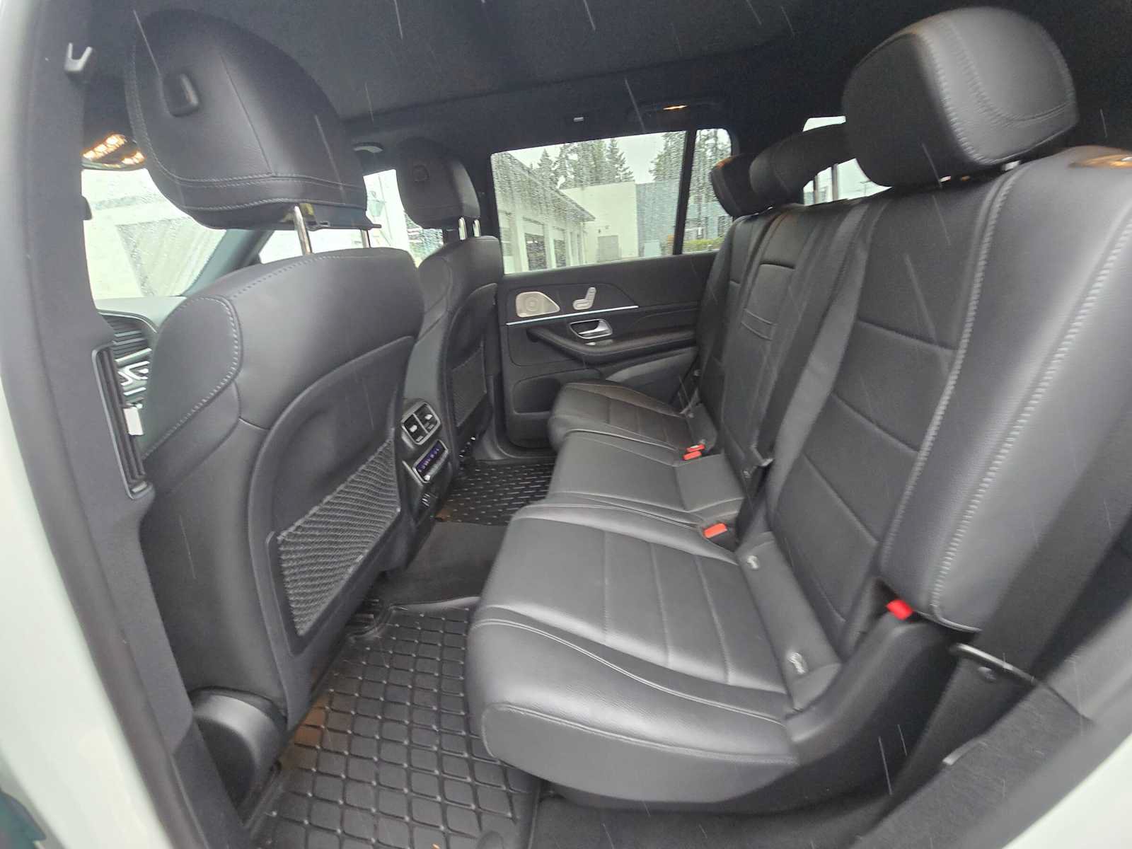Used 2021 Mercedes-Benz GLS 450 4MATIC image 16